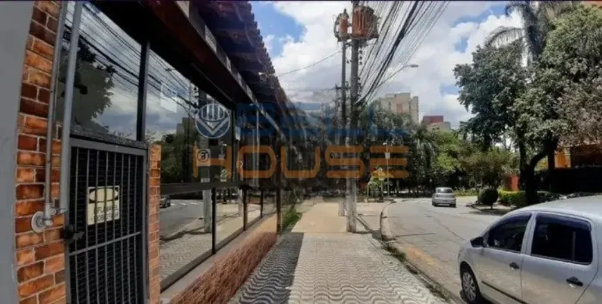 Foto 1 de Sobrado para venda ou aluguel, 400m² em Vila Bastos, Santo André