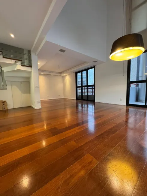 Foto 1 de Apartamento com 3 Quartos para alugar, 171m² em Itaim Bibi, São Paulo