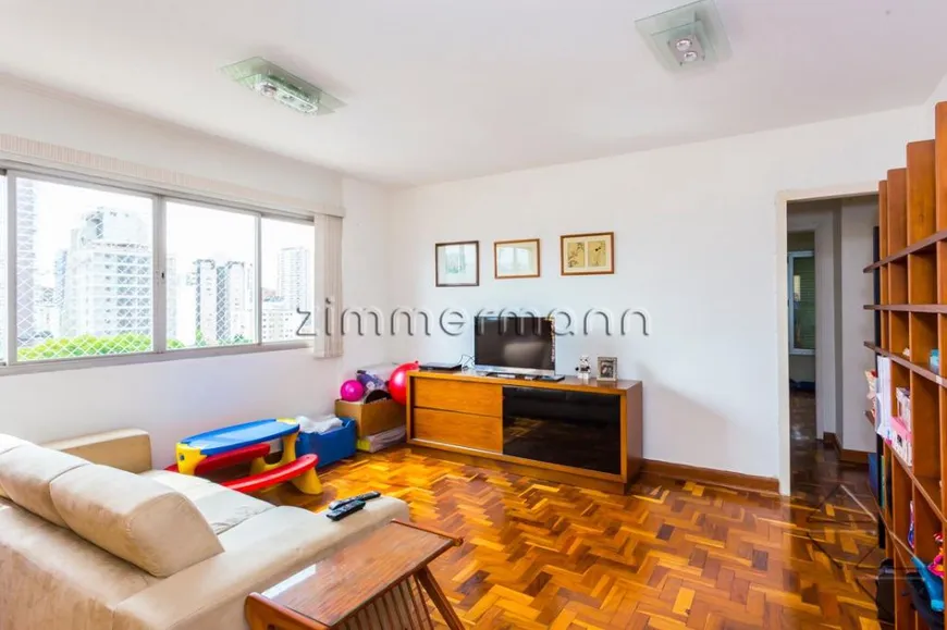 Foto 1 de Apartamento com 3 Quartos à venda, 102m² em Vila Olímpia, São Paulo