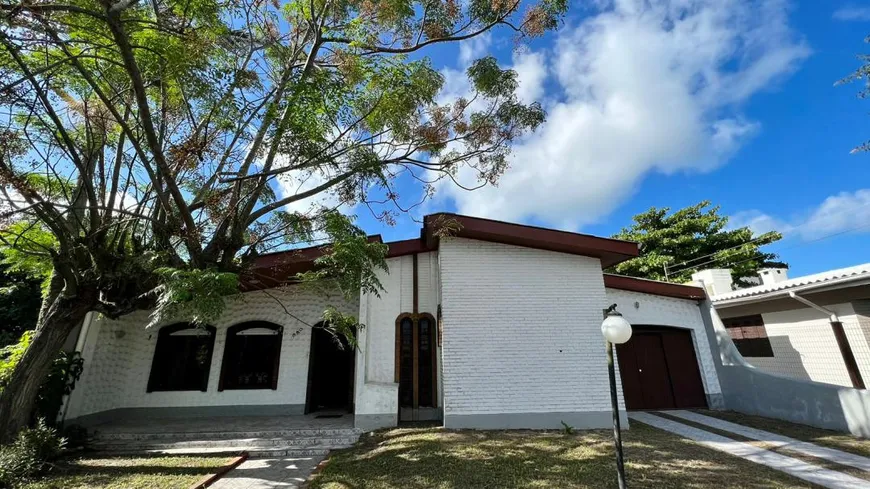 Foto 1 de Casa com 4 Quartos à venda, 142m² em Zona Nova, Capão da Canoa