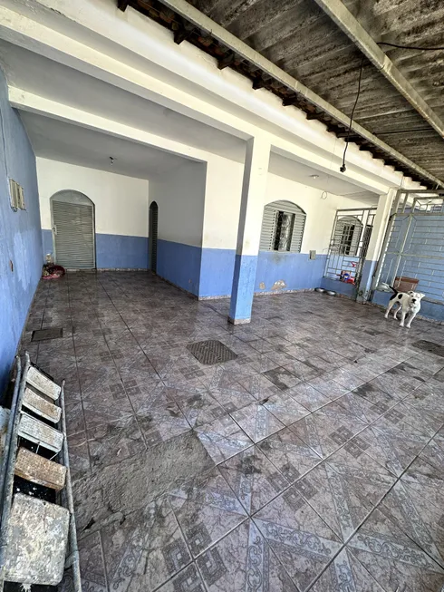 Foto 1 de Casa com 4 Quartos à venda, 250m² em Taguatinga Norte, Brasília