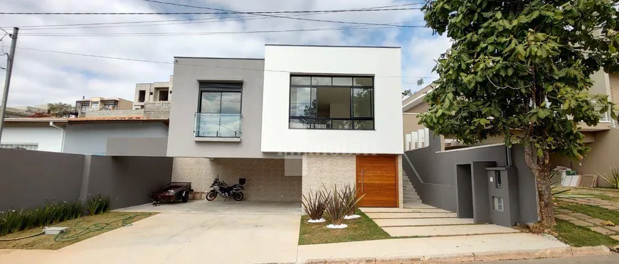 Foto 1 de Casa de Condomínio com 3 Quartos à venda, 230m² em Granja Viana, Cotia