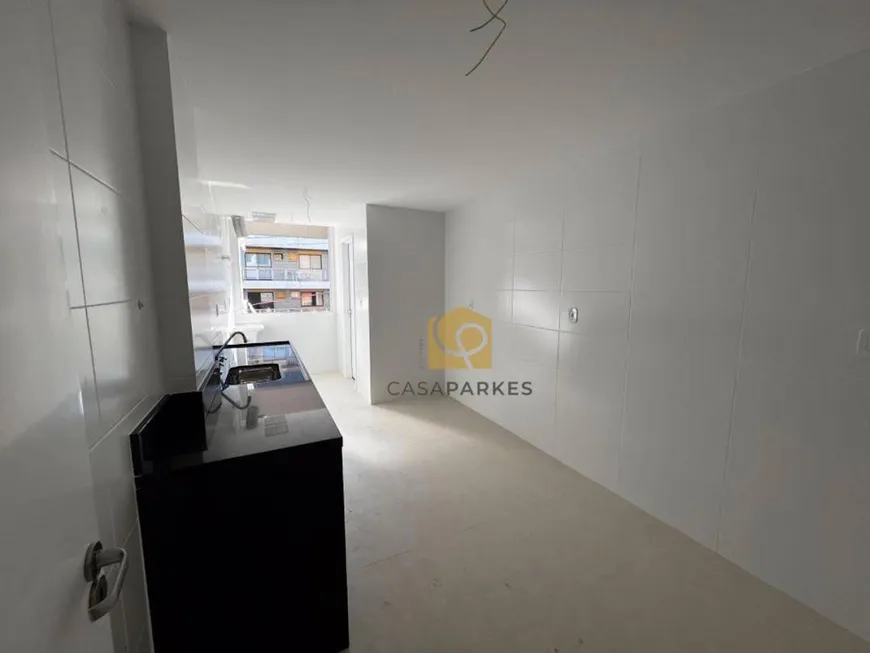 Foto 1 de Apartamento com 3 Quartos à venda, 100m² em Recreio Dos Bandeirantes, Rio de Janeiro