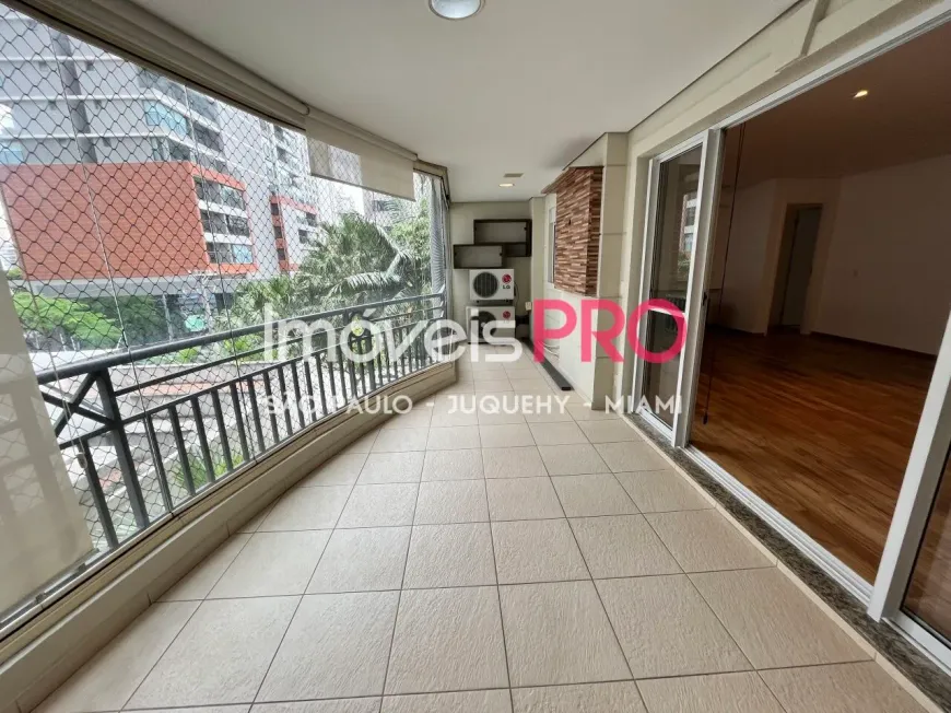 Foto 1 de Apartamento com 3 Quartos à venda, 156m² em Moema, São Paulo