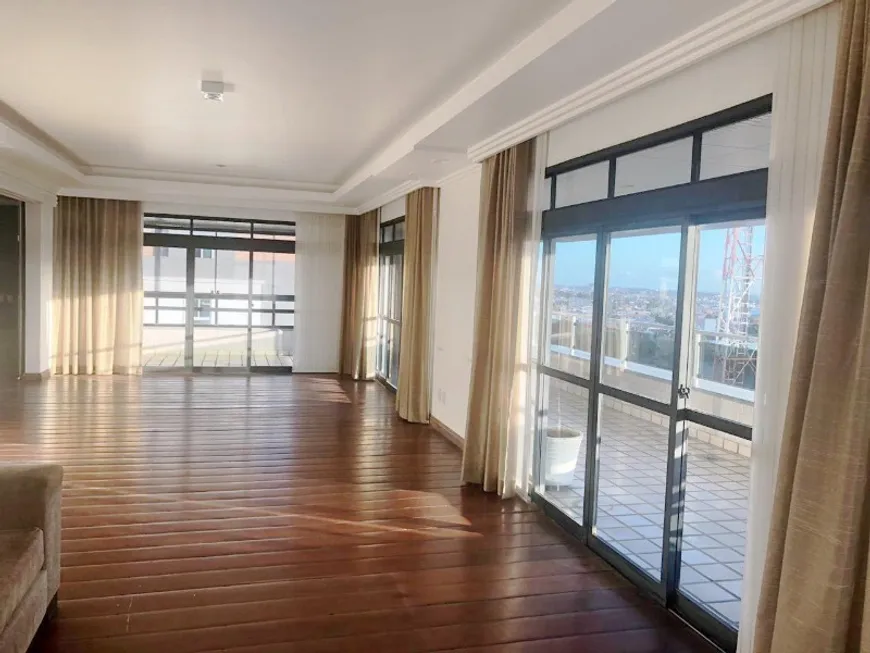 Foto 1 de Apartamento com 3 Quartos à venda, 320m² em Centro, Feira de Santana