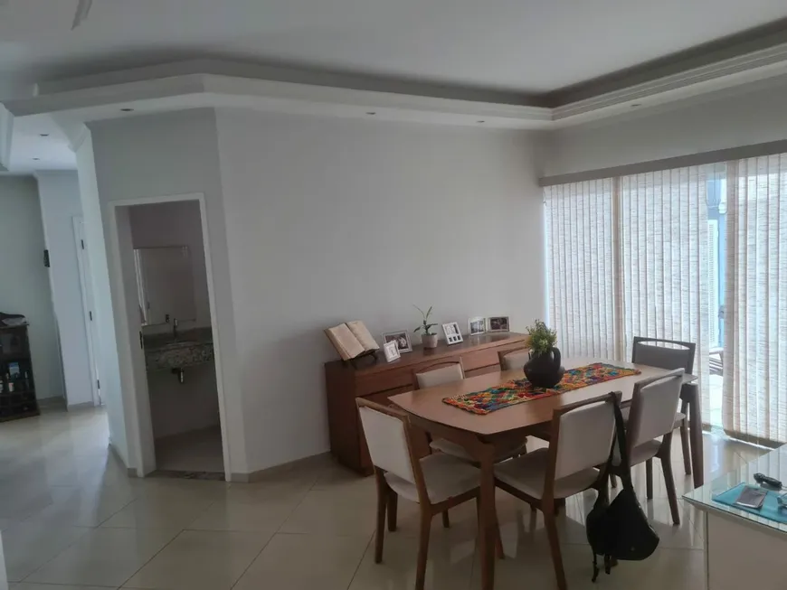 Foto 1 de Casa com 3 Quartos à venda, 234m² em Condomínio Residencial Real Ville, Pindamonhangaba