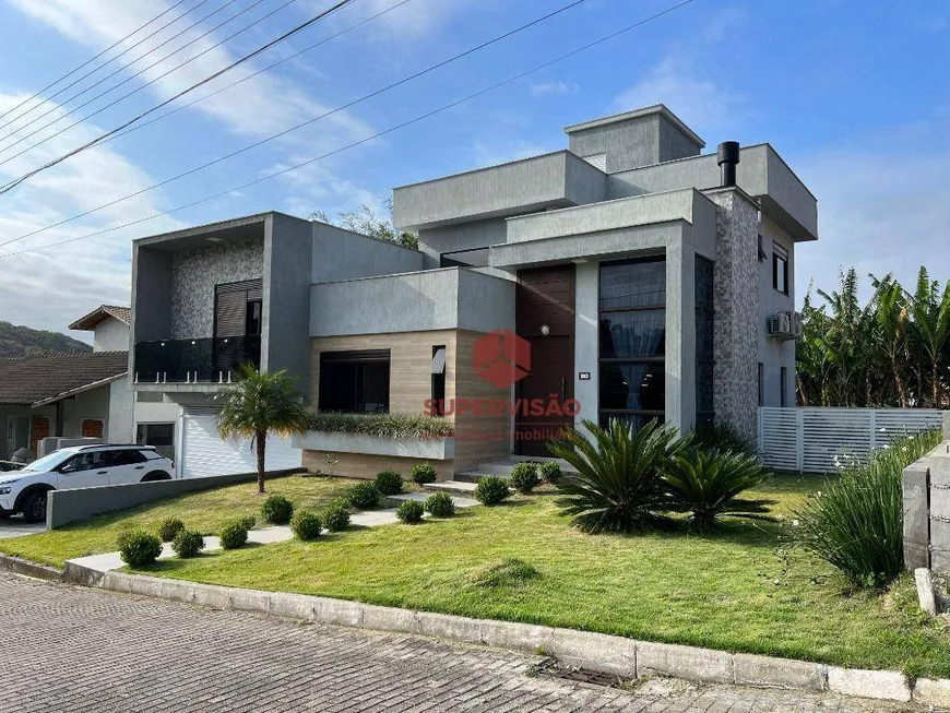 Foto 1 de Casa de Condomínio com 3 Quartos à venda, 235m² em Cachoeira do Bom Jesus, Florianópolis