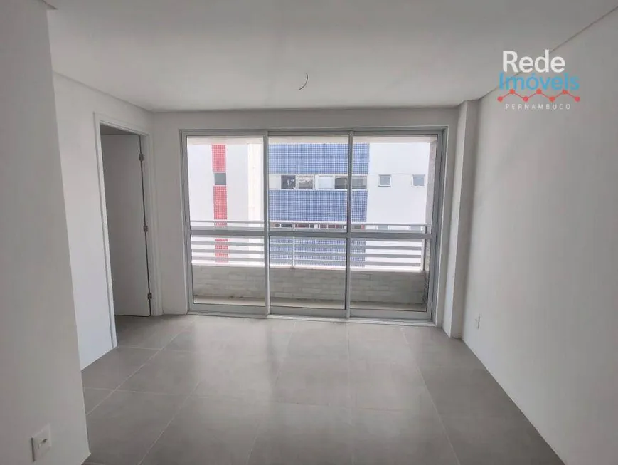 Foto 1 de Apartamento com 1 Quarto à venda, 35m² em Encruzilhada, Recife