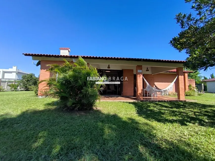 Foto 1 de Casa com 4 Quartos à venda, 225m² em Arpoador, Xangri-lá