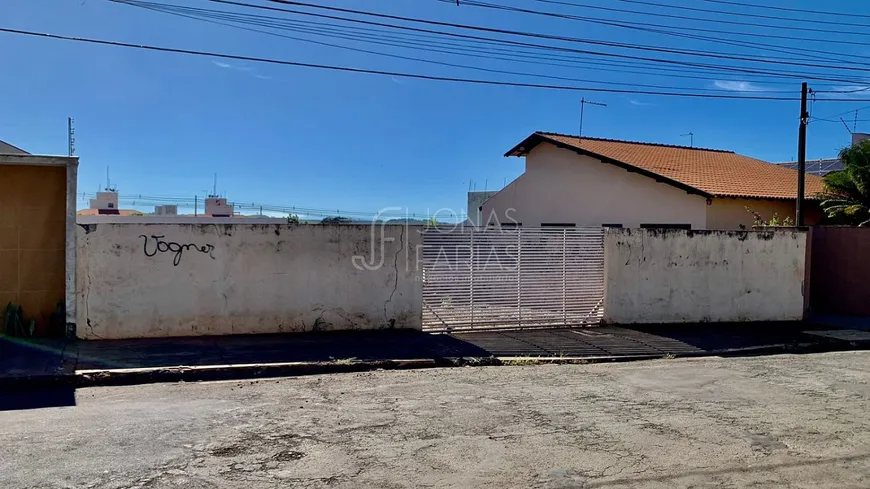 Foto 1 de Lote/Terreno à venda, 603m² em Vila Romana, Ibiporã