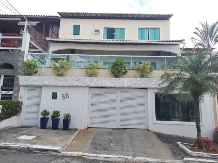 Foto 1 de Casa de Condomínio com 4 Quartos à venda, 548m² em  Vila Valqueire, Rio de Janeiro