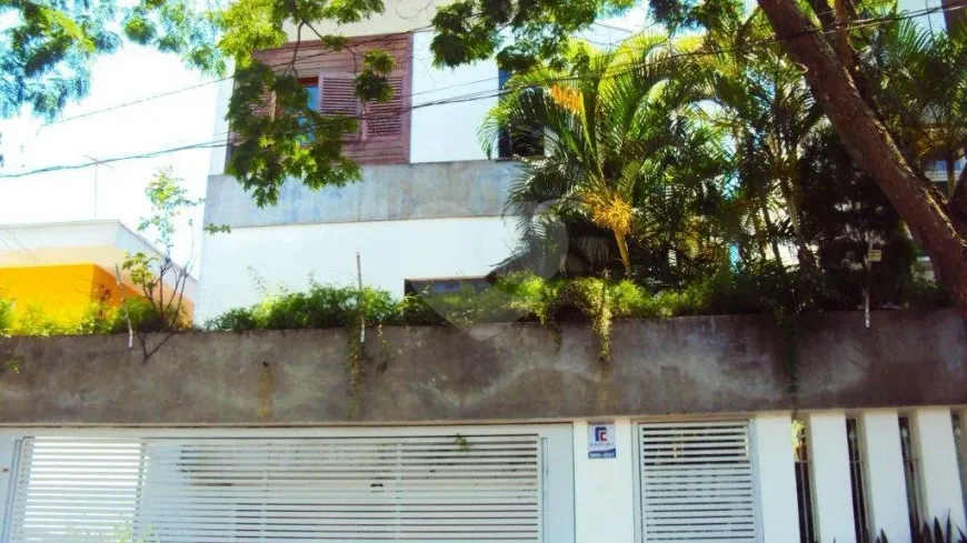 Foto 1 de Sobrado com 3 Quartos à venda, 250m² em Jardim Prudência, São Paulo