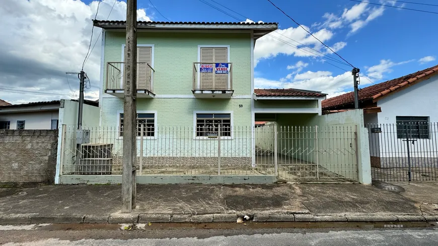 Foto 1 de Casa com 2 Quartos à venda, 200m² em Centro, Jacutinga