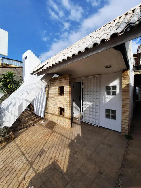 Foto 1 de Casa com 4 Quartos para venda ou aluguel, 300m² em São Francisco, São Luís