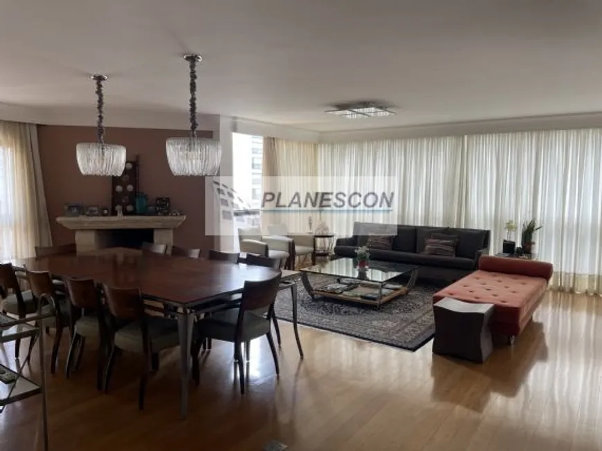 Foto 1 de Apartamento com 3 Quartos à venda, 250m² em Morumbi, São Paulo
