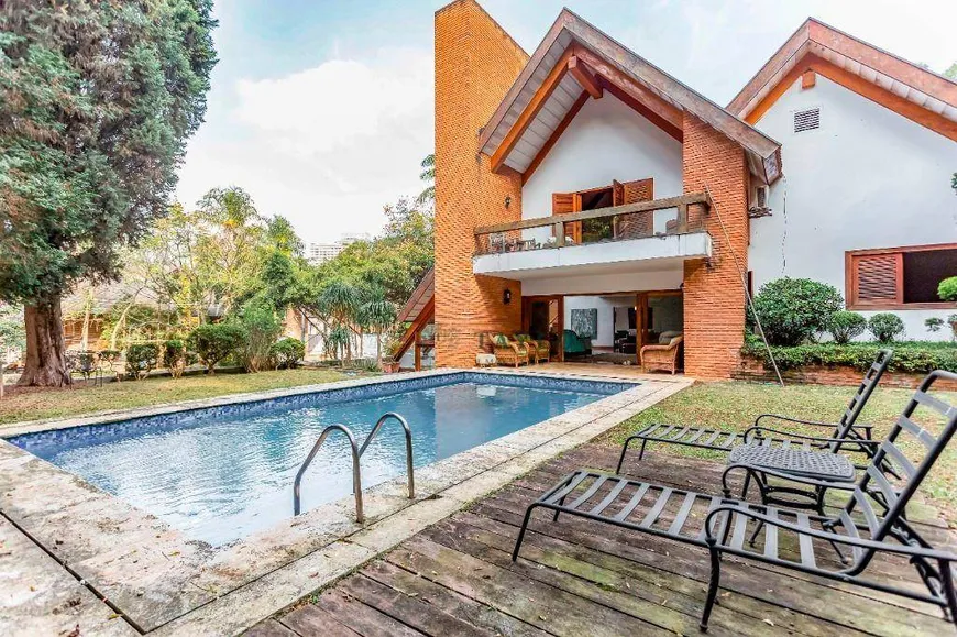 Foto 1 de Casa de Condomínio com 4 Quartos para venda ou aluguel, 757m² em Morumbi, São Paulo