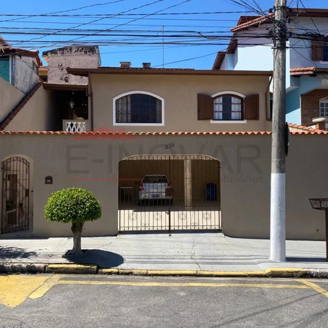 Foto 1 de Casa com 2 Quartos à venda, 250m² em Jardim América, Taboão da Serra