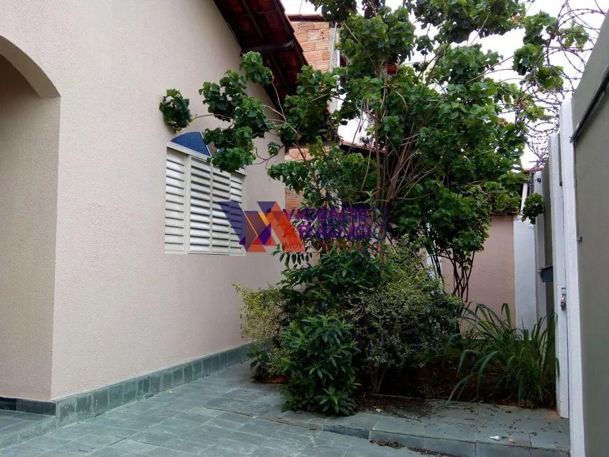 Foto 1 de Casa com 3 Quartos para alugar, 171m² em Inga, Betim