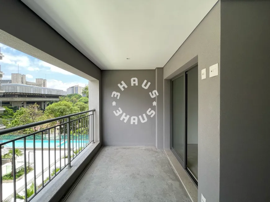 Foto 1 de Apartamento com 2 Quartos à venda, 65m² em Ibirapuera, São Paulo