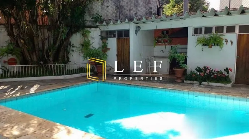 Foto 1 de Casa com 4 Quartos para venda ou aluguel, 465m² em Alto de Pinheiros, São Paulo
