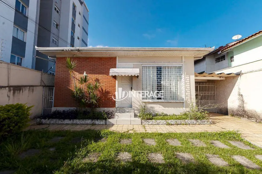 Foto 1 de Lote/Terreno à venda, 352m² em Santa Quitéria, Curitiba