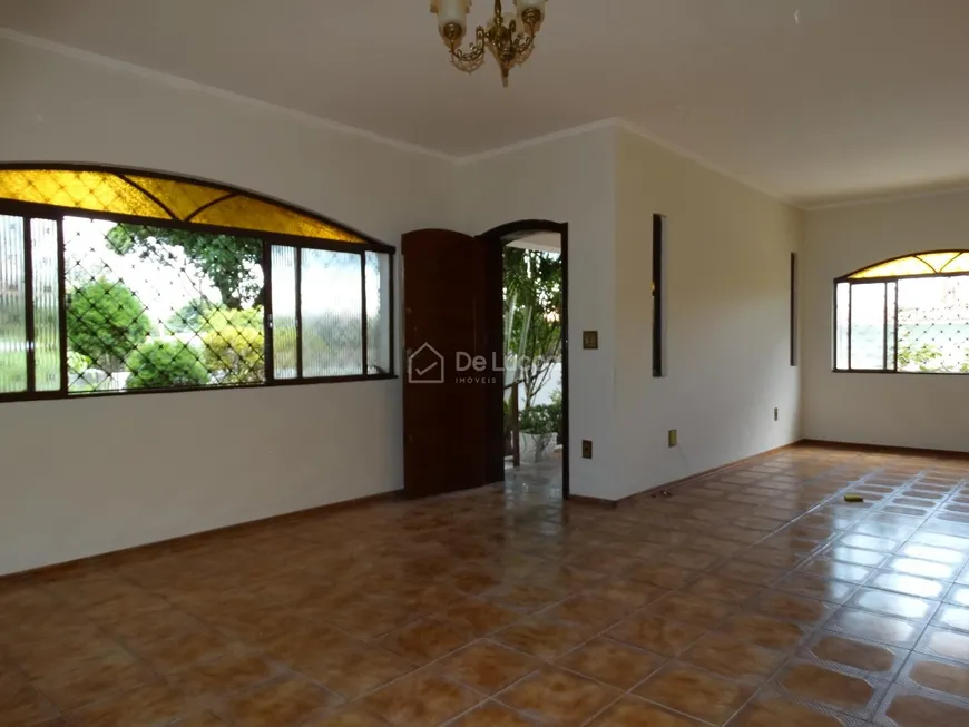 Foto 1 de Sobrado com 4 Quartos à venda, 327m² em Vila Anhangüera, Valinhos