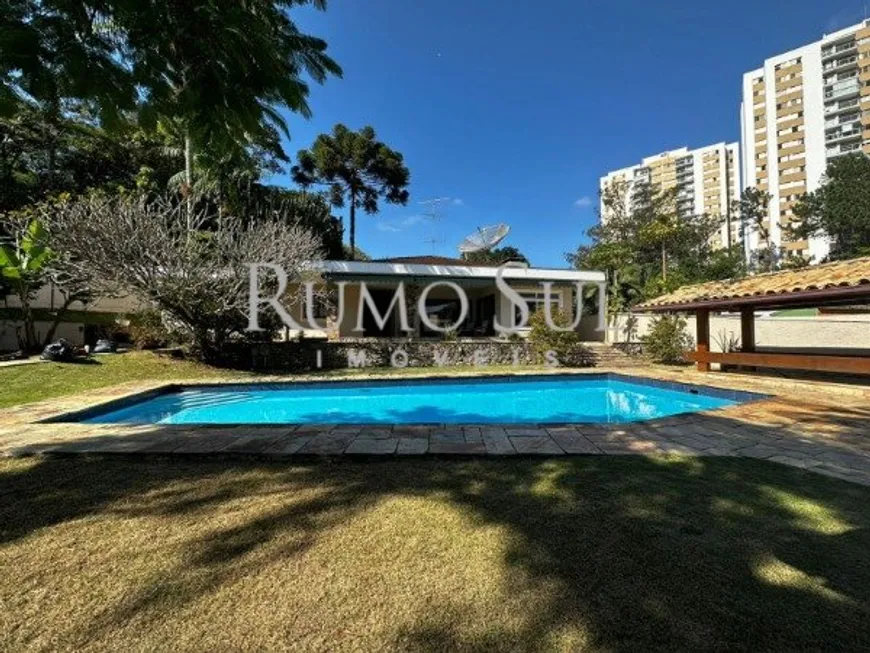 Foto 1 de Casa com 4 Quartos para alugar, 430m² em Alto Da Boa Vista, São Paulo