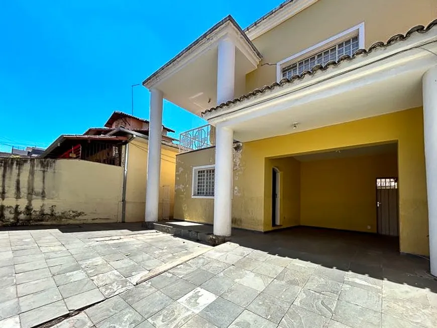 Foto 1 de Casa com 4 Quartos à venda, 250m² em Padre Eustáquio, Belo Horizonte