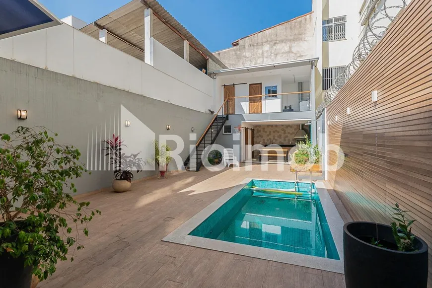 Foto 1 de Casa com 2 Quartos à venda, 270m² em Tijuca, Rio de Janeiro