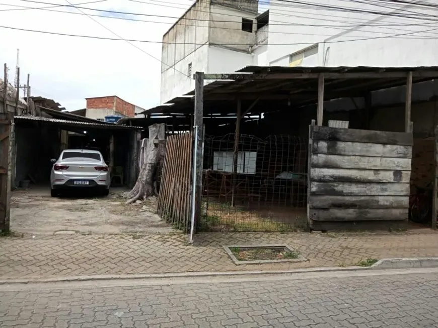 Foto 1 de Lote/Terreno à venda, 285m² em Nova Esperanca, Rio das Ostras