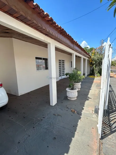 Foto 1 de Casa com 4 Quartos à venda, 260m² em CPA II, Cuiabá