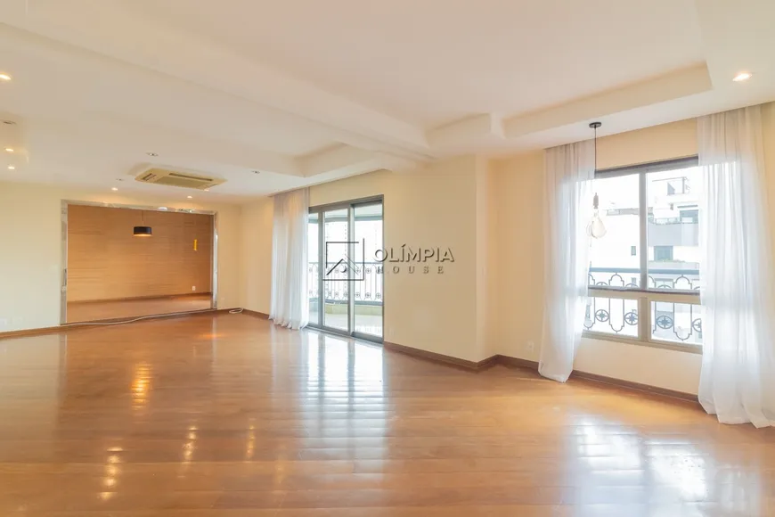 Foto 1 de Apartamento com 4 Quartos para alugar, 280m² em Campo Belo, São Paulo