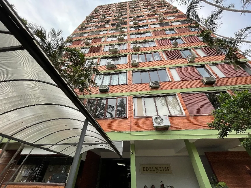 Foto 1 de Apartamento com 3 Quartos para alugar, 109m² em Floresta, Porto Alegre