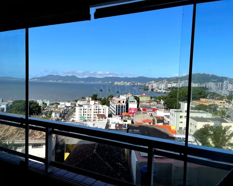 Foto 1 de Apartamento com 2 Quartos à venda, 69m² em Estreito, Florianópolis