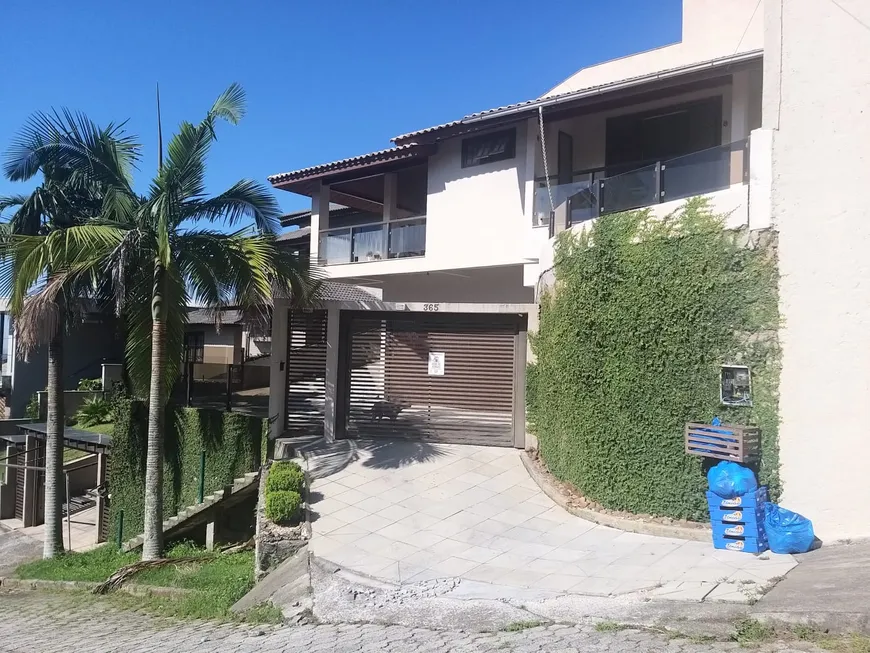 Foto 1 de Casa com 3 Quartos à venda, 320m² em Mina Brasil, Criciúma