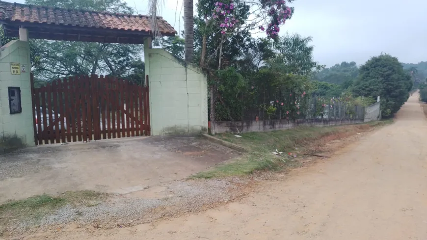 Foto 1 de Fazenda/Sítio com 3 Quartos à venda, 149m² em Centro, Biritiba Mirim