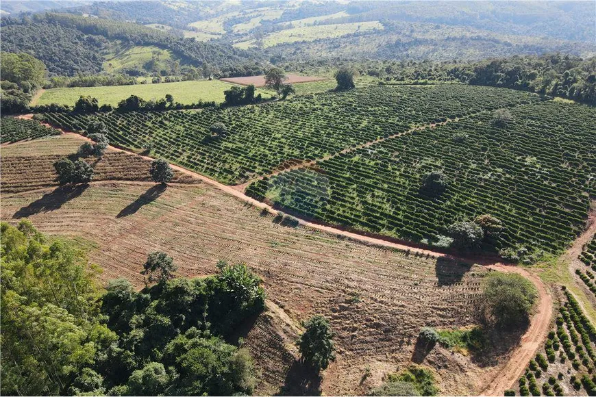 Foto 1 de Fazenda/Sítio à venda, 360000m² em Zona Rural, Caconde