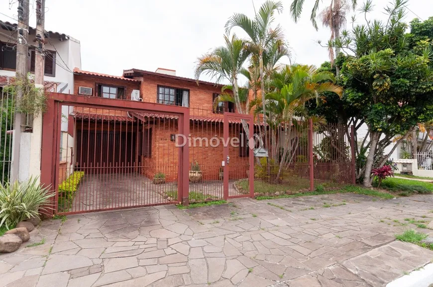 Foto 1 de Casa com 3 Quartos à venda, 185m² em Ipanema, Porto Alegre