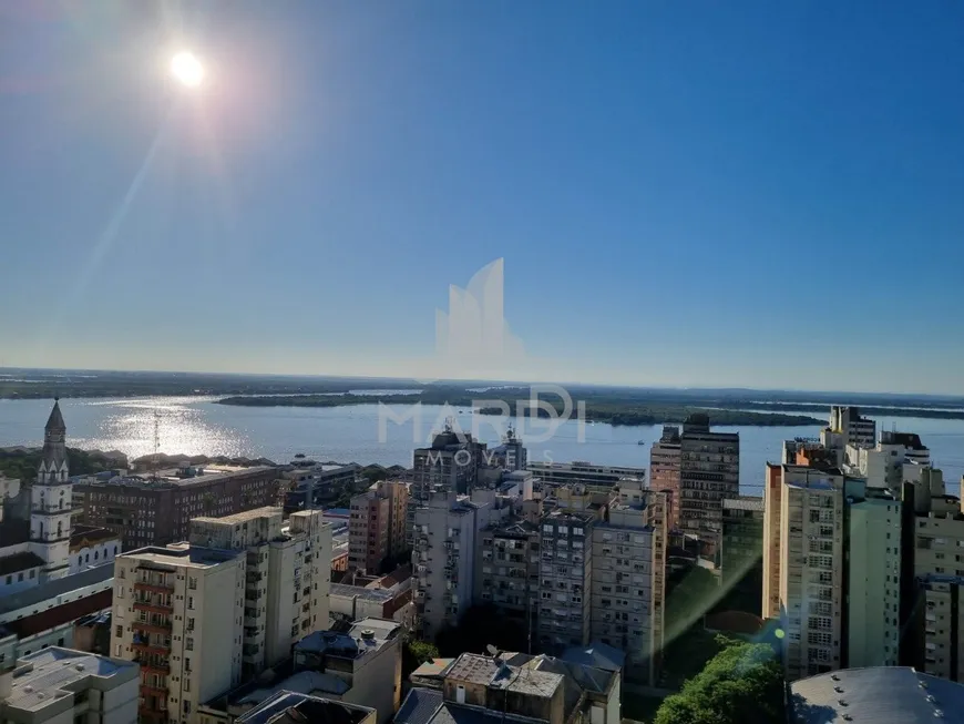 Foto 1 de Apartamento com 3 Quartos à venda, 103m² em Centro Histórico, Porto Alegre