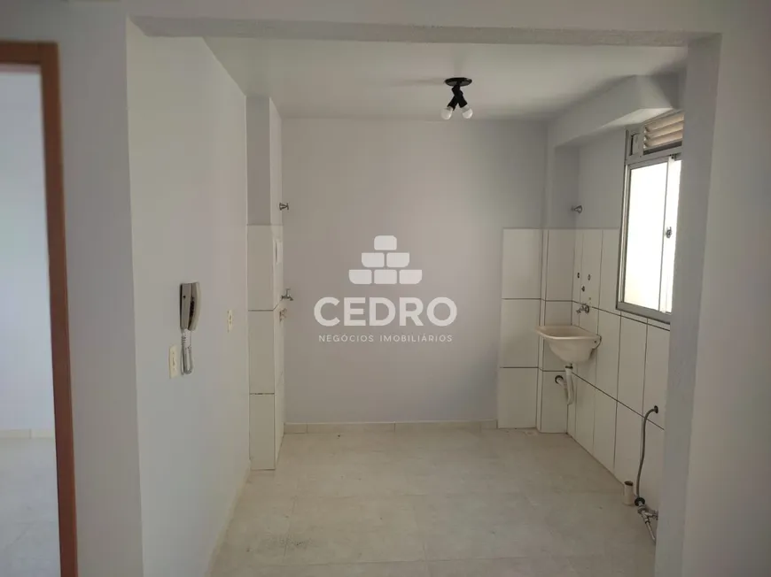 Foto 1 de Apartamento com 2 Quartos para venda ou aluguel, 45m² em Uvaranas, Ponta Grossa
