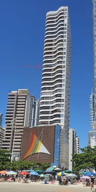 Foto 1 de Apartamento com 2 Quartos à venda, 160m² em Centro, Balneário Camboriú