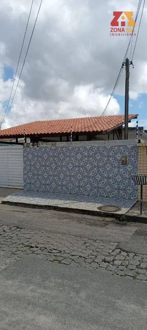 Foto 1 de Casa com 4 Quartos à venda, 180m² em Água Fria, João Pessoa