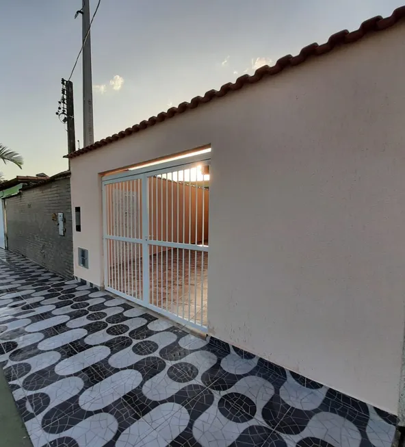 Foto 1 de Casa com 3 Quartos à venda, 98m² em Vila Loty, Itanhaém