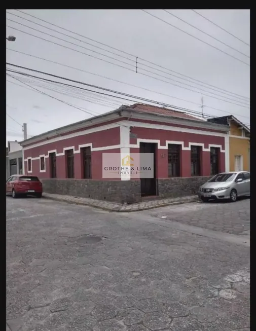 Foto 1 de Casa com 3 Quartos para venda ou aluguel, 151m² em Centro , Tremembé