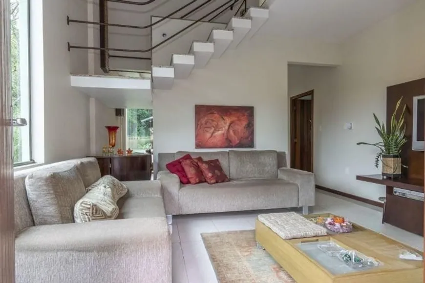 Foto 1 de Casa de Condomínio com 5 Quartos à venda, 254m² em Veredas das Geraes, Nova Lima