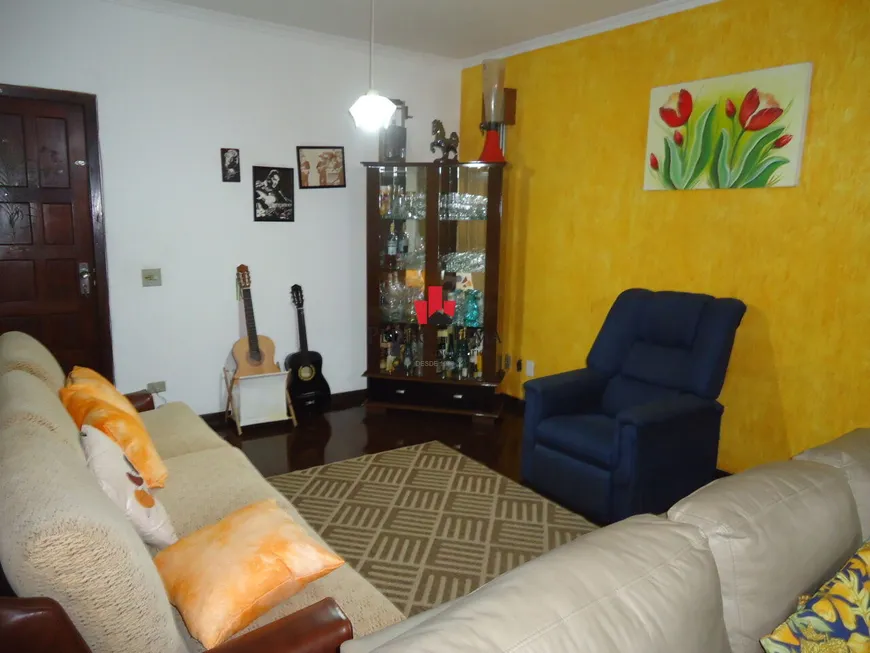 Foto 1 de Casa com 4 Quartos à venda, 295m² em Vila Marieta, São Paulo