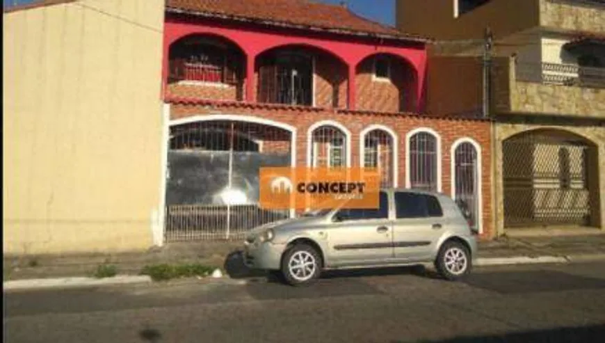 Foto 1 de Sobrado com 3 Quartos à venda, 182m² em Vila Figueira, Suzano