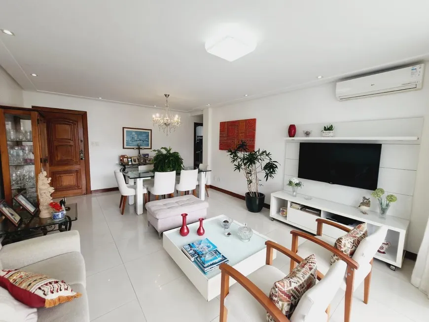 Foto 1 de Apartamento com 3 Quartos à venda, 184m² em Jardim Apipema, Salvador