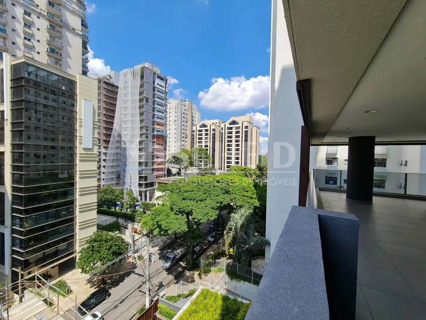 Foto 1 de Apartamento com 4 Quartos à venda, 249m² em Vila Nova Conceição, São Paulo