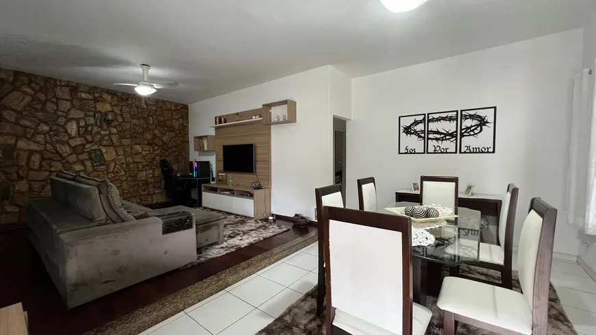 Foto 1 de Casa com 4 Quartos à venda, 190m² em Centro, Arraial do Cabo